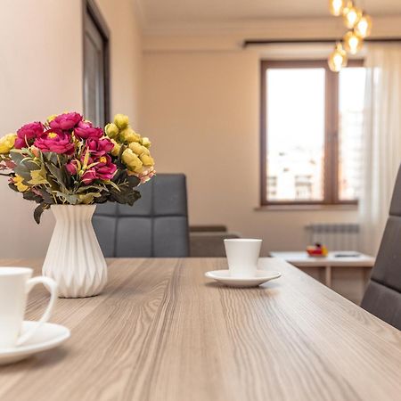 Stay Inn-Apartments On Buzand 17 Ереван Екстериор снимка