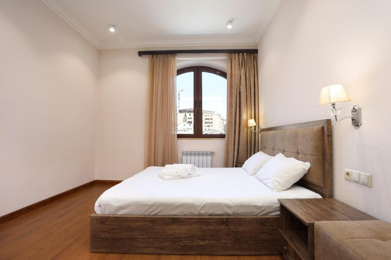 Stay Inn-Apartments On Buzand 17 Ереван Екстериор снимка