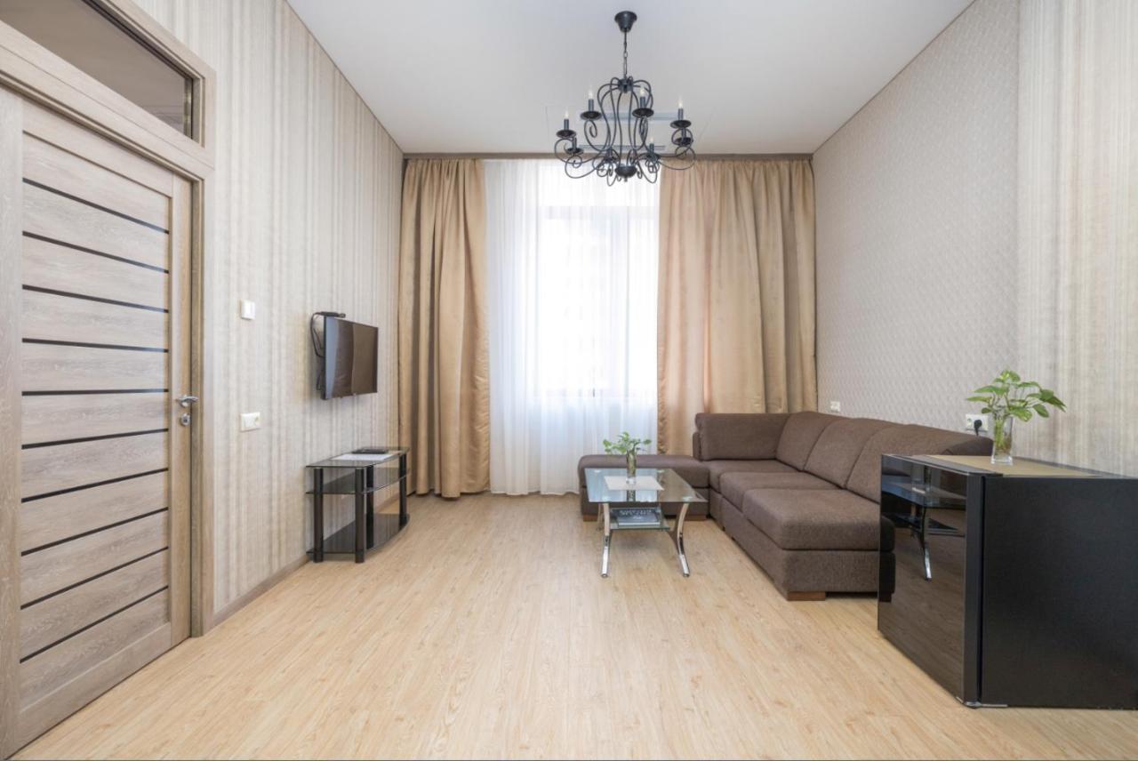Stay Inn-Apartments On Buzand 17 Ереван Екстериор снимка