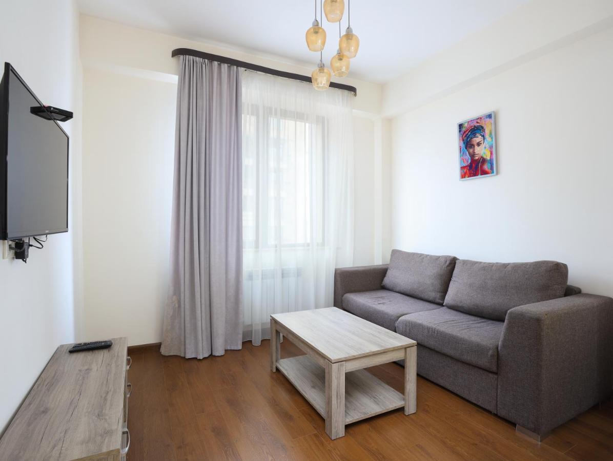 Stay Inn-Apartments On Buzand 17 Ереван Екстериор снимка