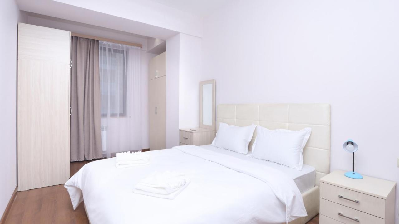 Stay Inn-Apartments On Buzand 17 Ереван Екстериор снимка