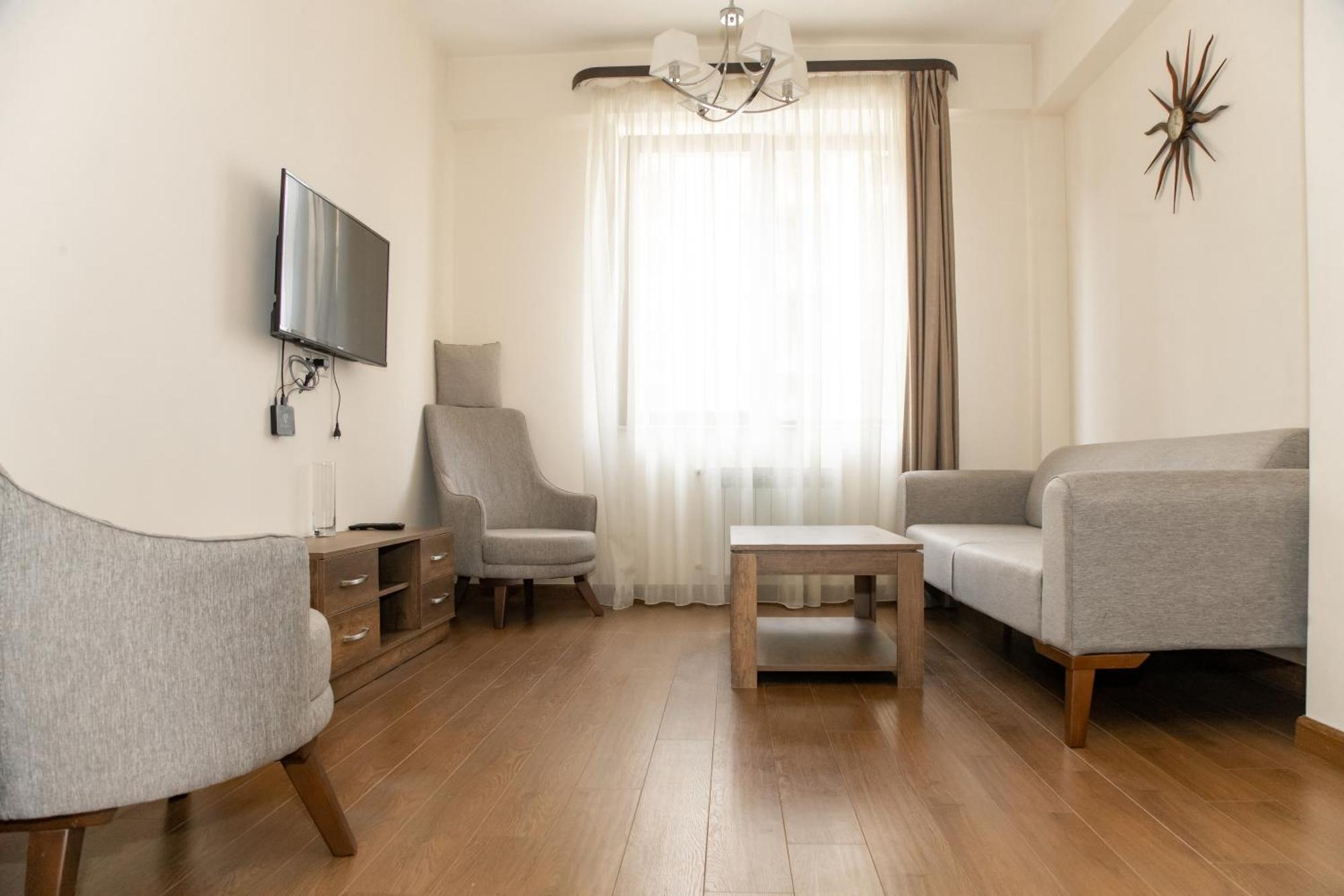 Stay Inn-Apartments On Buzand 17 Ереван Екстериор снимка