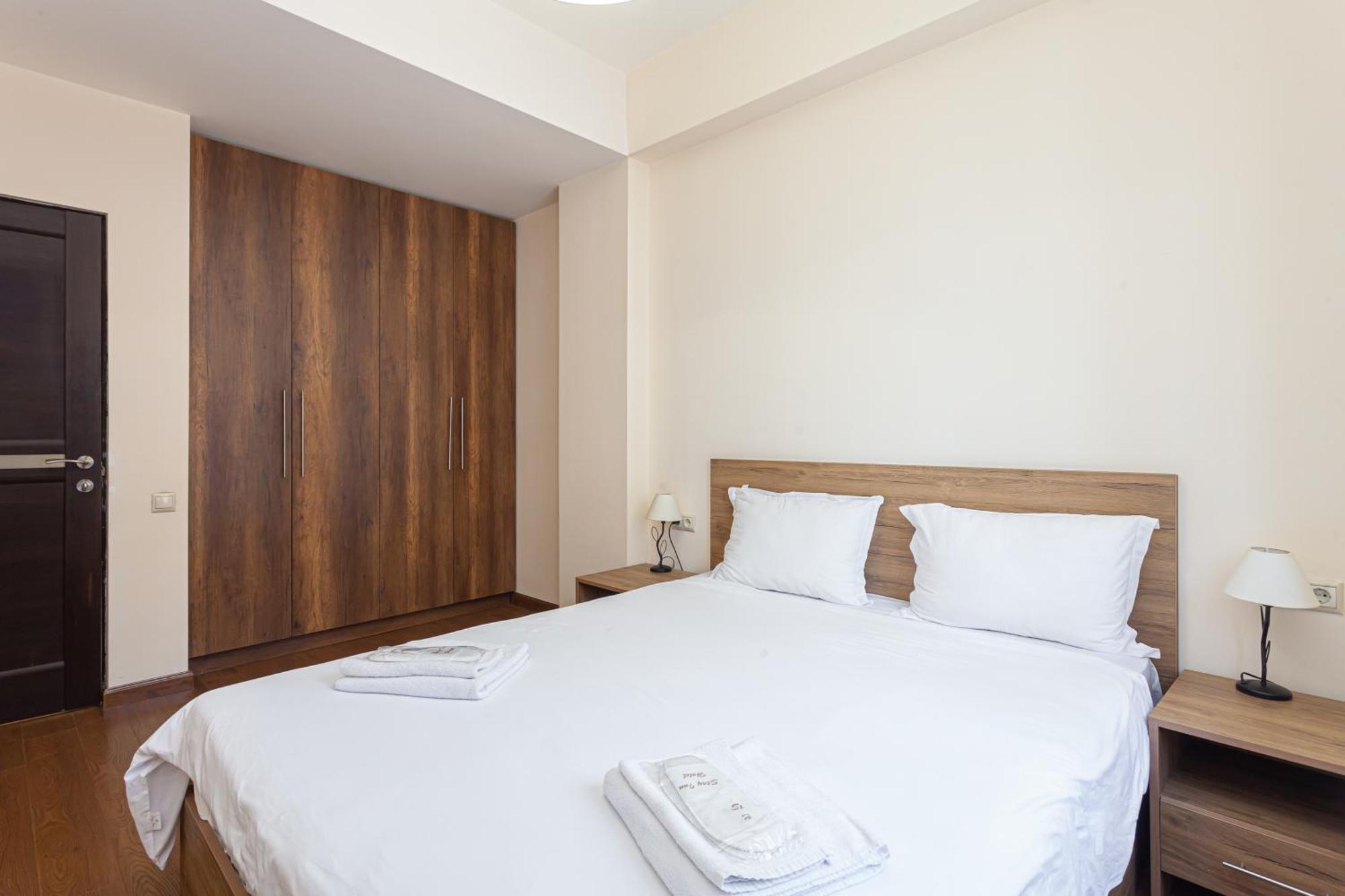 Stay Inn-Apartments On Buzand 17 Ереван Екстериор снимка