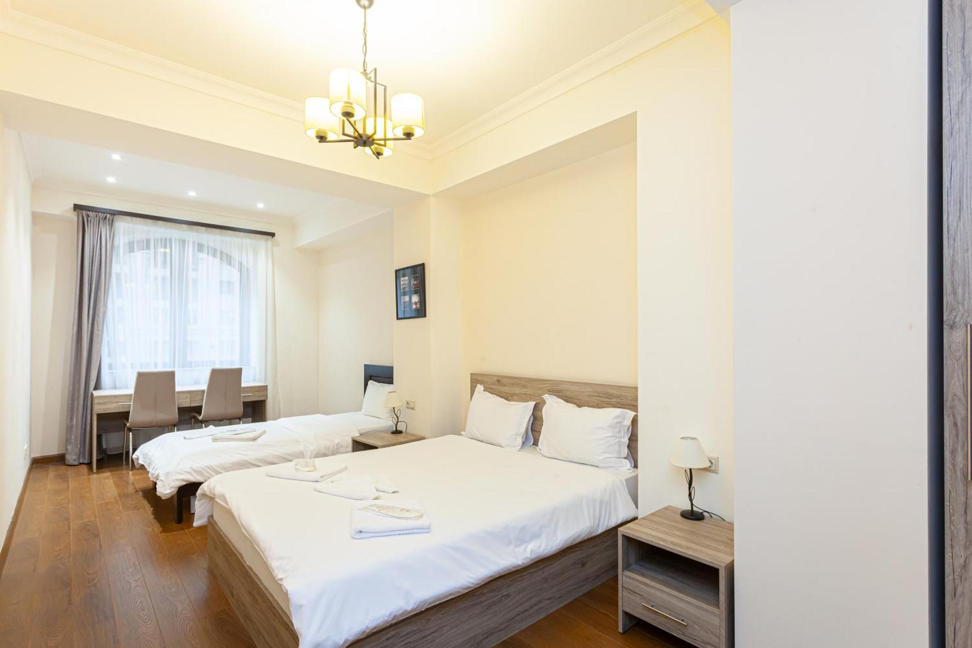 Stay Inn-Apartments On Buzand 17 Ереван Екстериор снимка